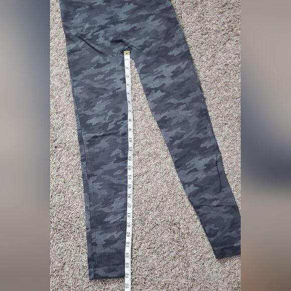 Spanx Gray & Black Camo Leggings - Picture 4 of 5